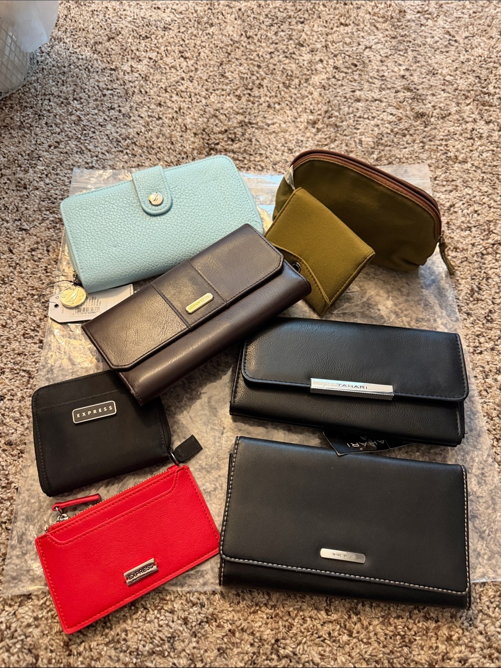 Lot of 7 wallets